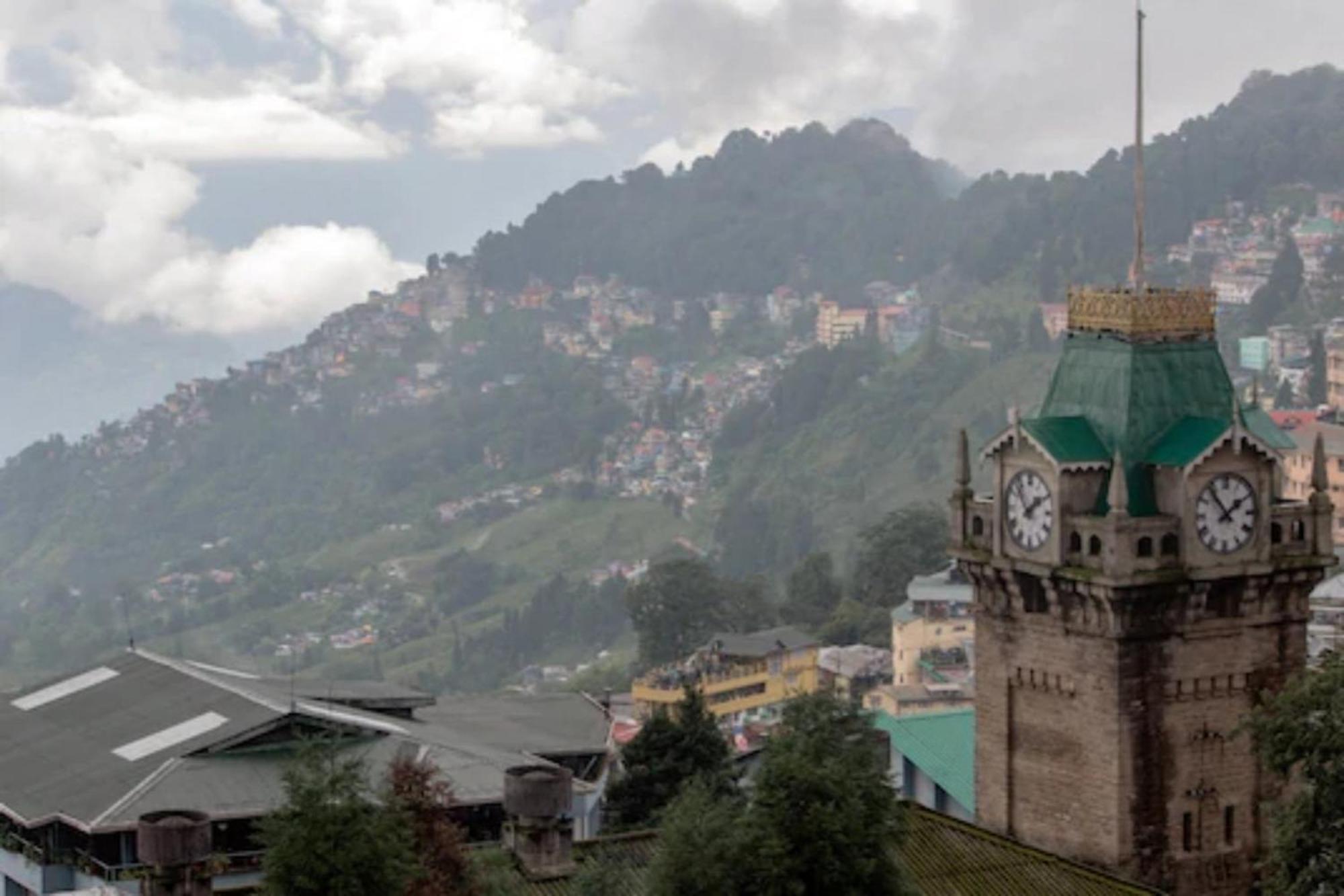 Grg Broadway Mall Road Darjeeling By Royal Collection Hotel ภายนอก รูปภาพ