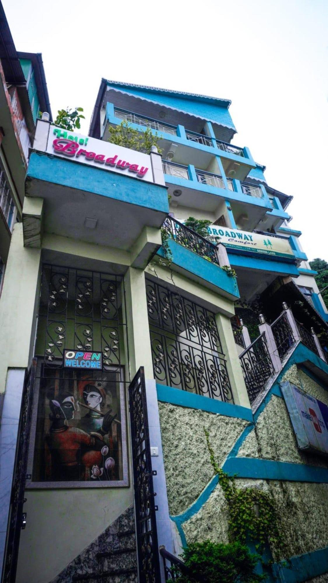 Grg Broadway Mall Road Darjeeling By Royal Collection Hotel ภายนอก รูปภาพ