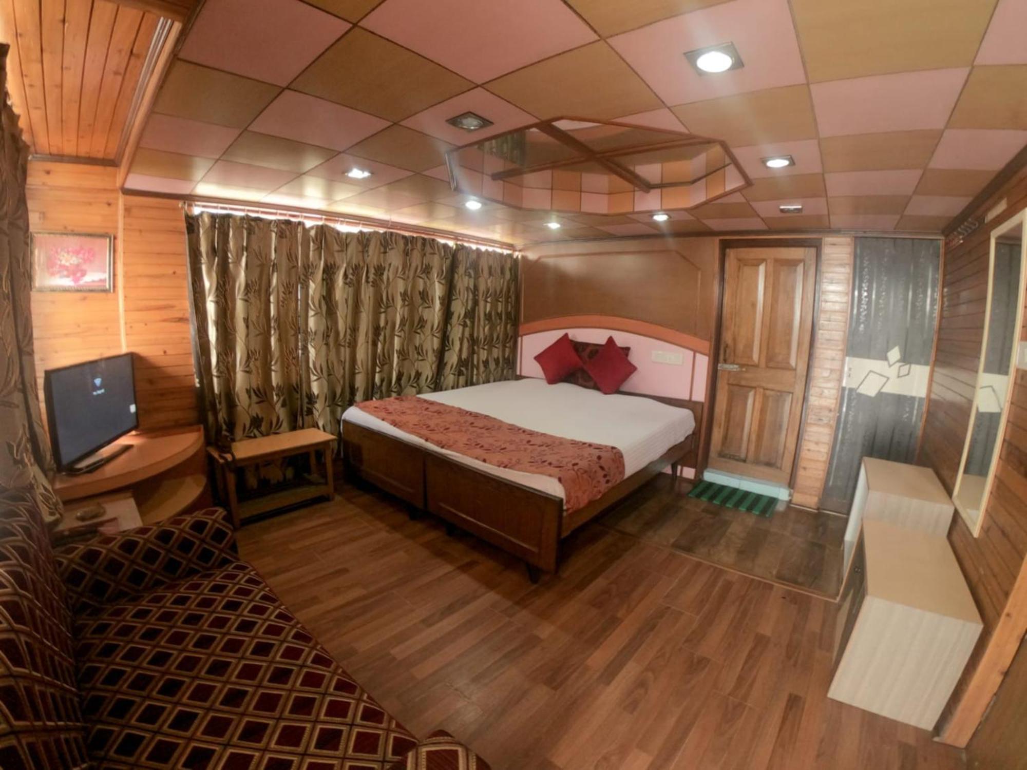 Grg Broadway Mall Road Darjeeling By Royal Collection Hotel ภายนอก รูปภาพ